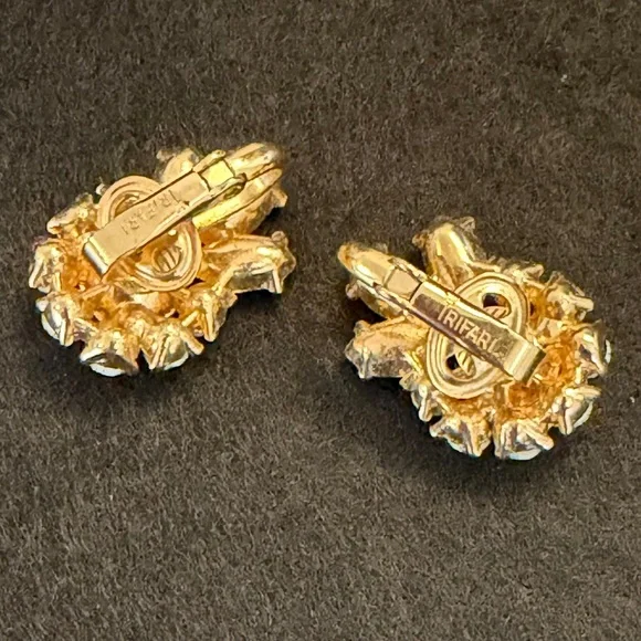 Crown Trifari Vintage Aurora Borealis Floral Clip On Earrings - Picture 6 of 10